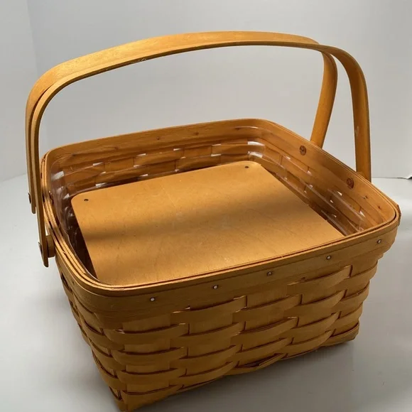 Longaberger Pie Carrier with Protector and Riser - Picture 2 of 16